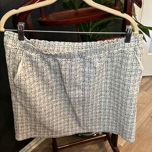 LOFT Black and White Patterned Elastic Band Skirt